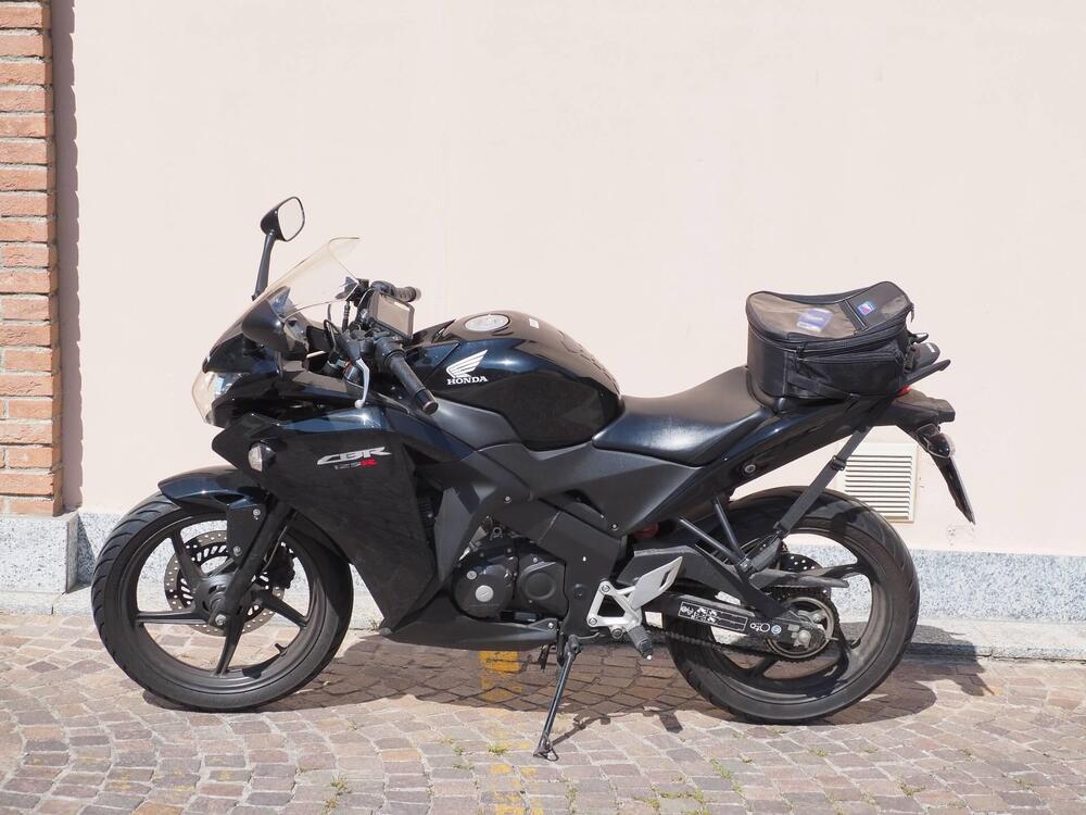 Honda CBR 125 R (2007 - 17) (4)