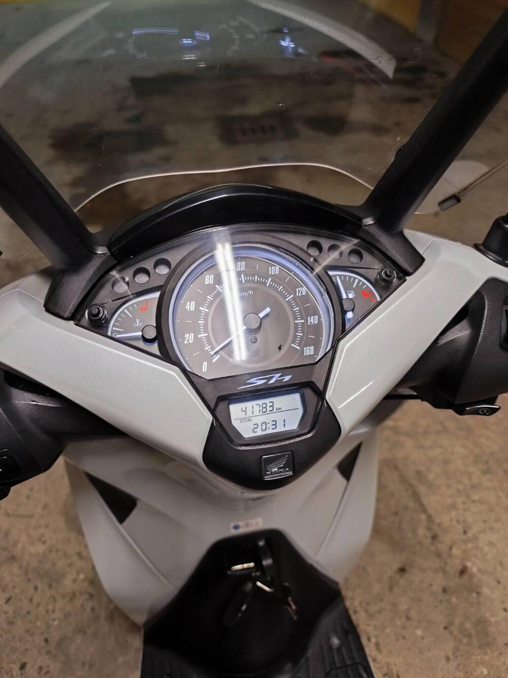 Honda SH 150i (2017 - 19) (9)