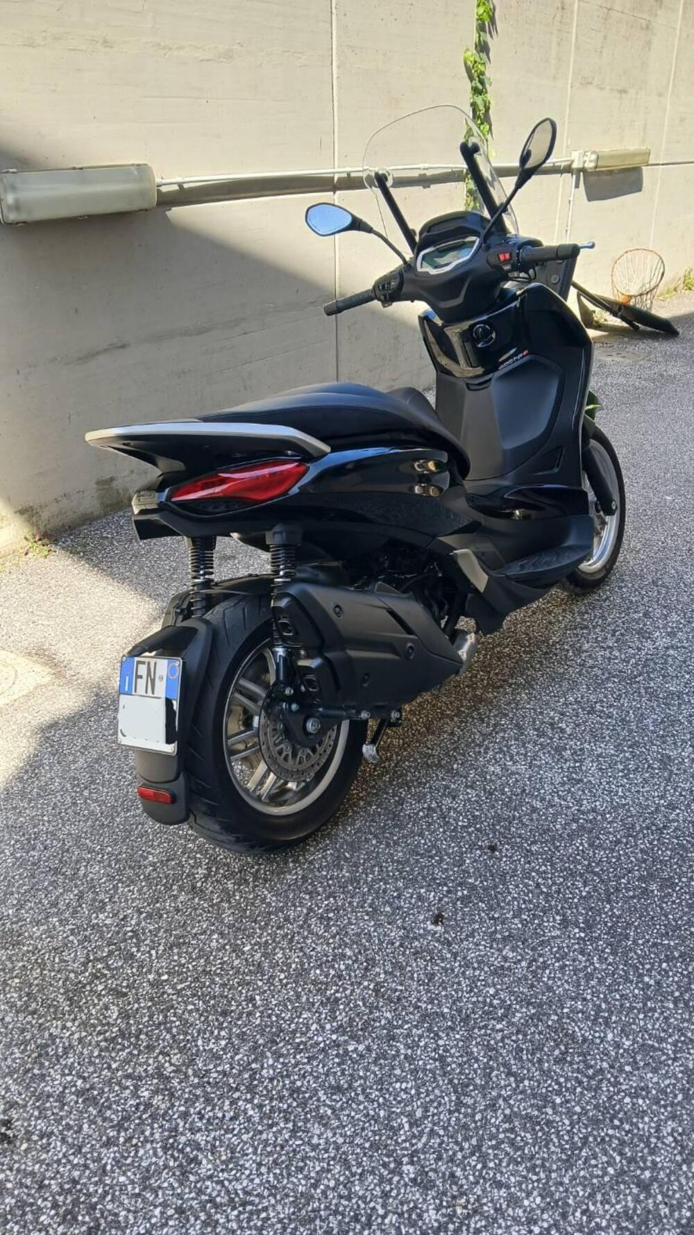 Piaggio Beverly 400 (2025 - 26)