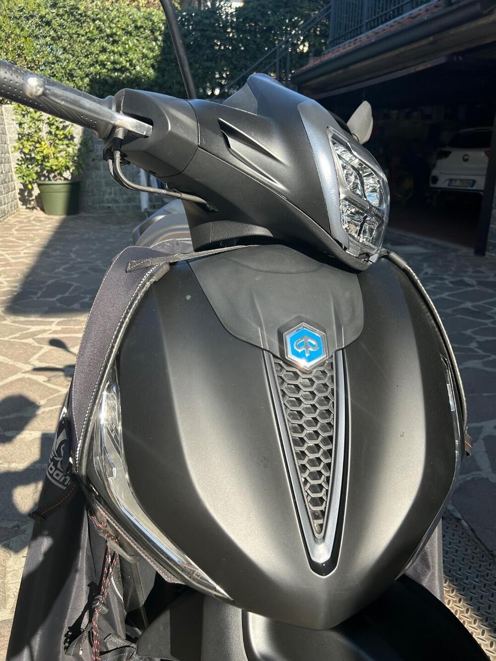 Piaggio Beverly 300 S ABS-ASR (2021 - 25) (3)