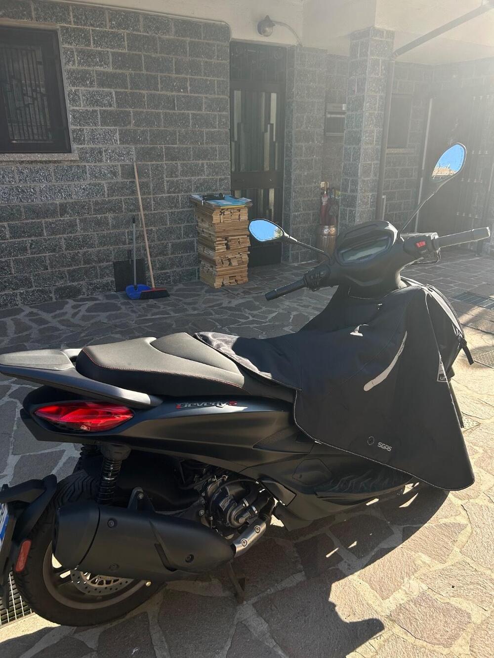 Piaggio Beverly 300 S ABS-ASR (2021 - 25) (5)