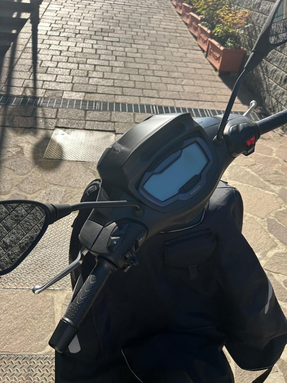 Piaggio Beverly 300 S ABS-ASR (2021 - 25) (10)