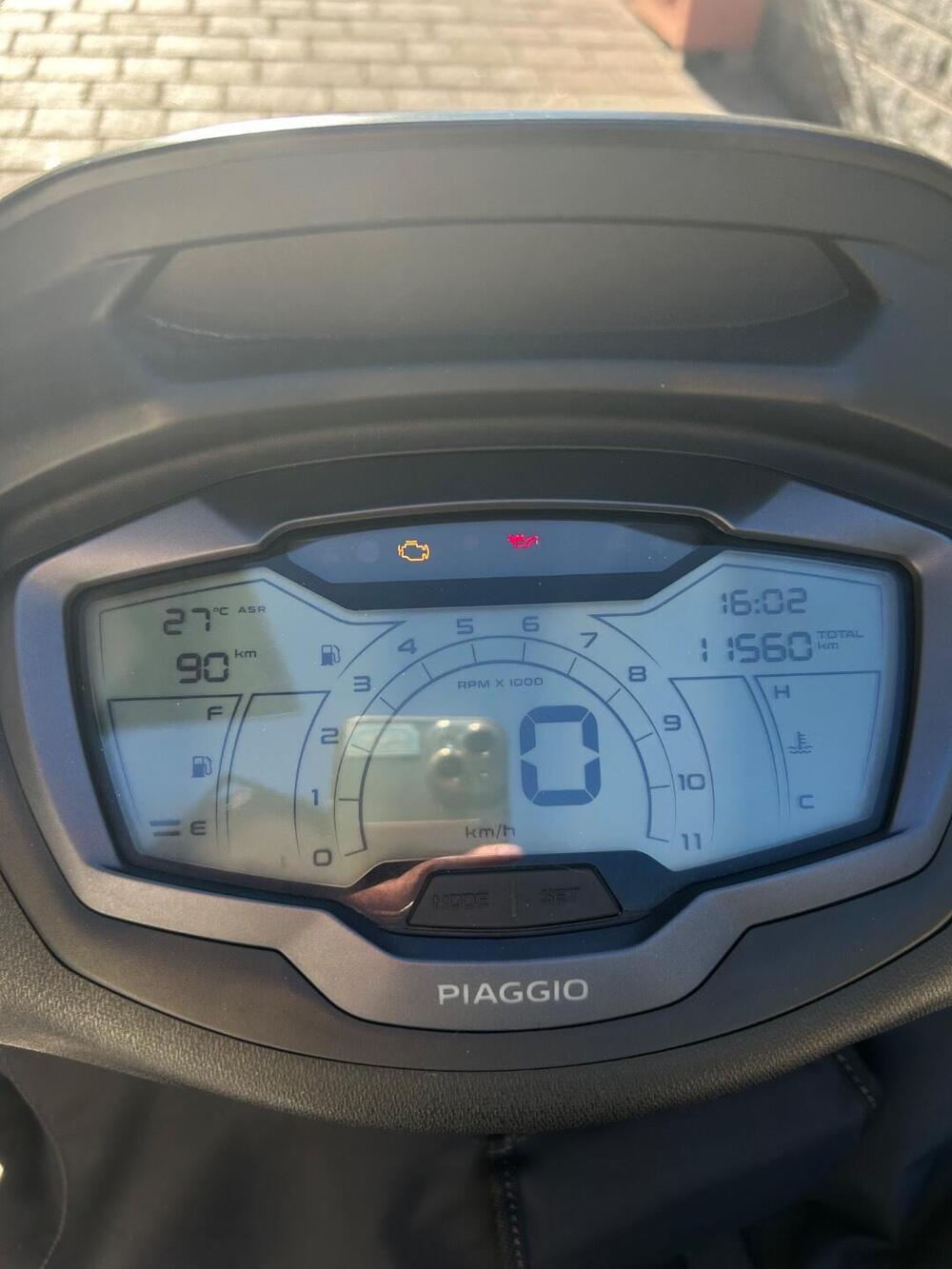 Piaggio Beverly 300 S ABS-ASR (2021 - 25) (11)