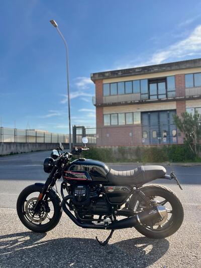 Moto Guzzi V7 Stone Special Edition (2022 - 25) usata