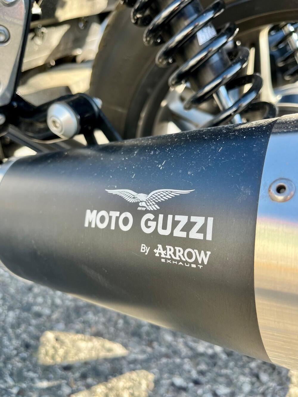 Moto Guzzi V7 Stone Special Edition (2022 - 25) (7)