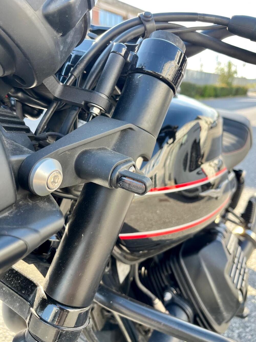 Moto Guzzi V7 Stone Special Edition (2022 - 25) (10)