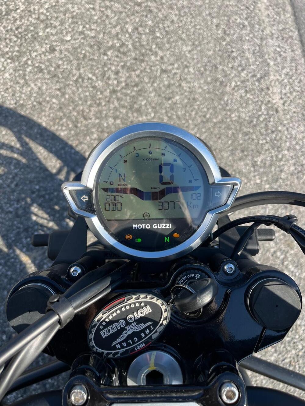 Moto Guzzi V7 Stone Special Edition (2022 - 25) (13)