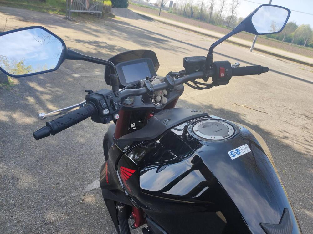 Honda CB 750 Hornet (2023 - 24) (7)