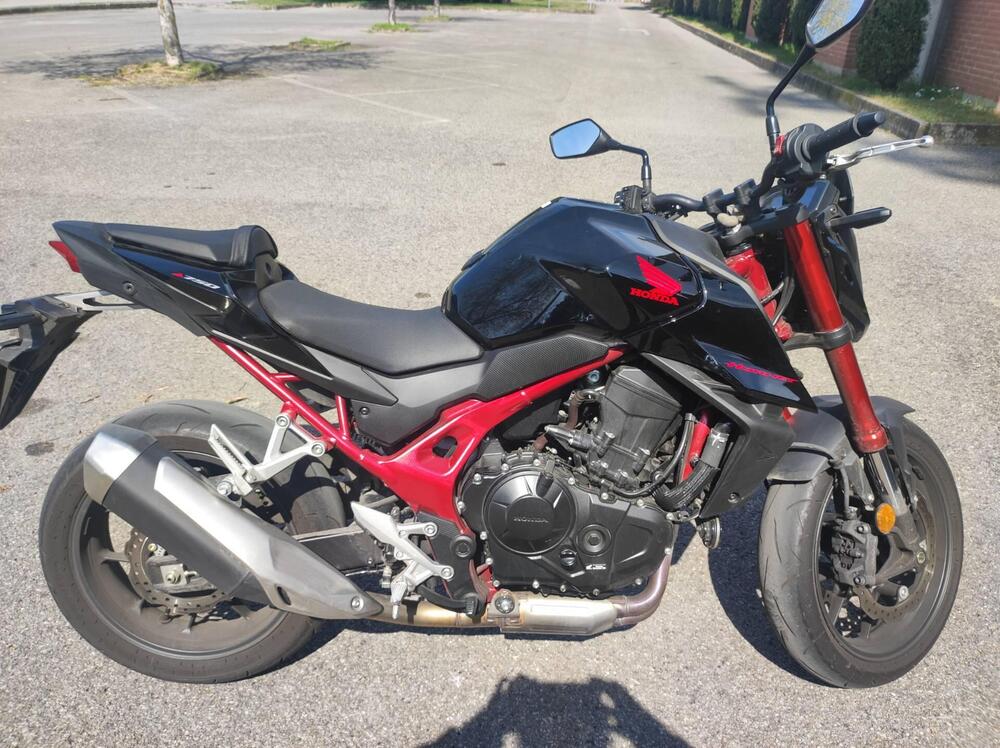 Honda CB 750 Hornet (2023 - 24) (8)