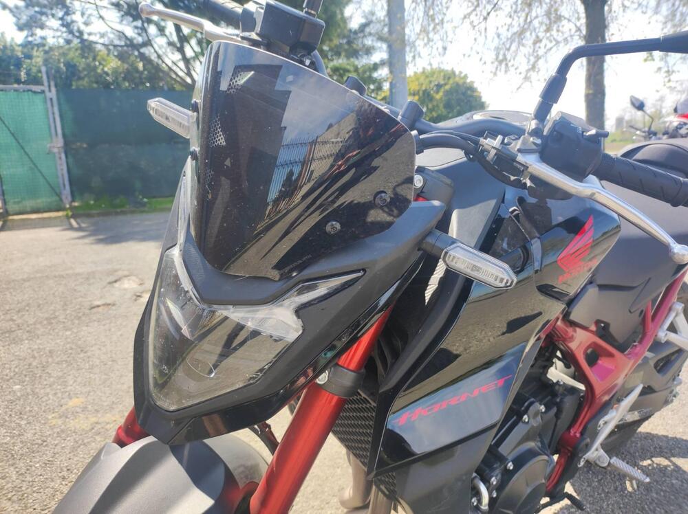 Honda CB 750 Hornet (2023 - 24) (3)