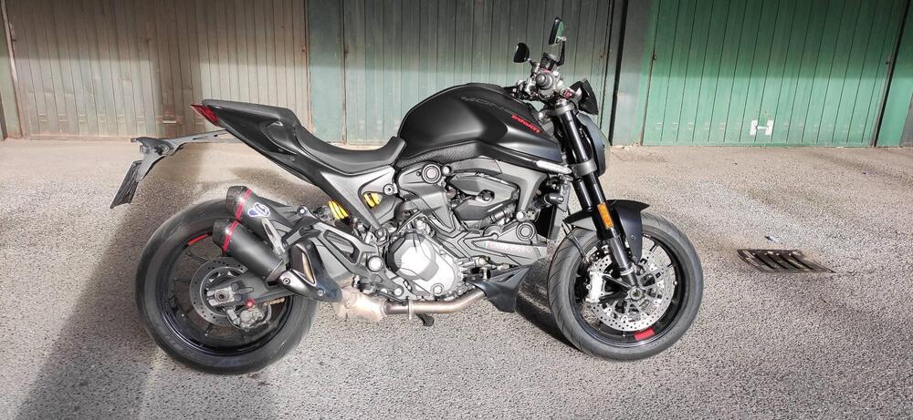 Ducati Monster 937 + (2021 - 25) (2)