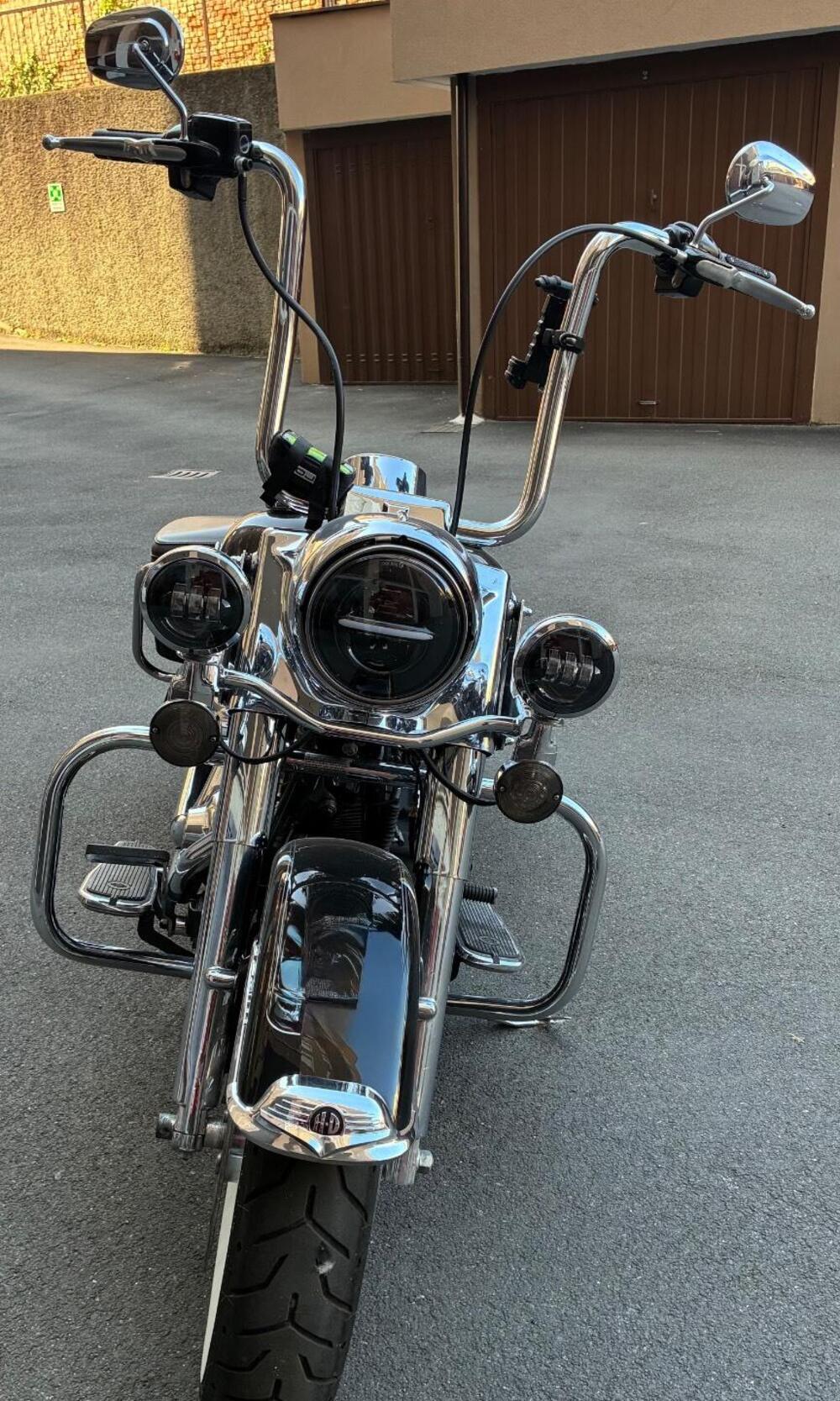 Harley-Davidson 1584 Road King Classic (2007 - 10) - FLHRC (2)