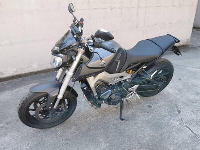 Yamaha MT-09 ABS (2013 - 15) usata