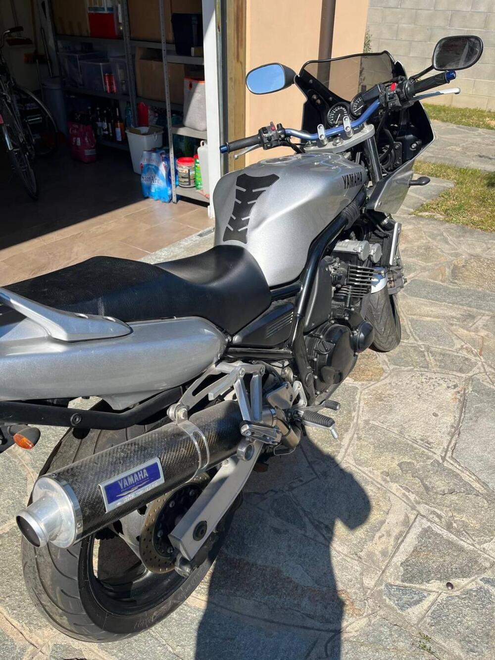 Yamaha FZS 600 Fazer (1998 - 01) (4)