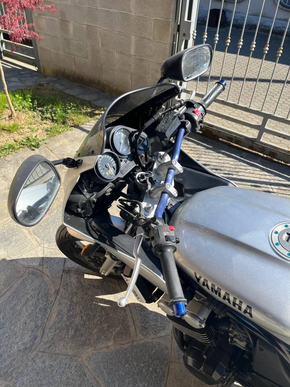 Yamaha FZS 600 Fazer (1998 - 01) (5)