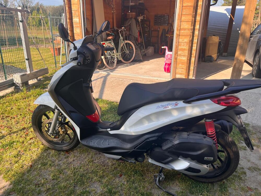 Piaggio Medley 125 S ABS (2020) (4)