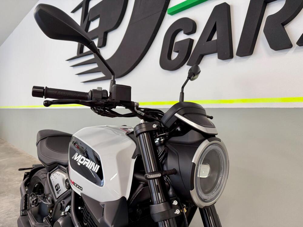 Moto Morini SEIEMMEZZO STR (2022 - 26) (3)