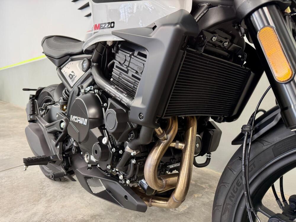 Moto Morini SEIEMMEZZO STR (2022 - 26) (5)