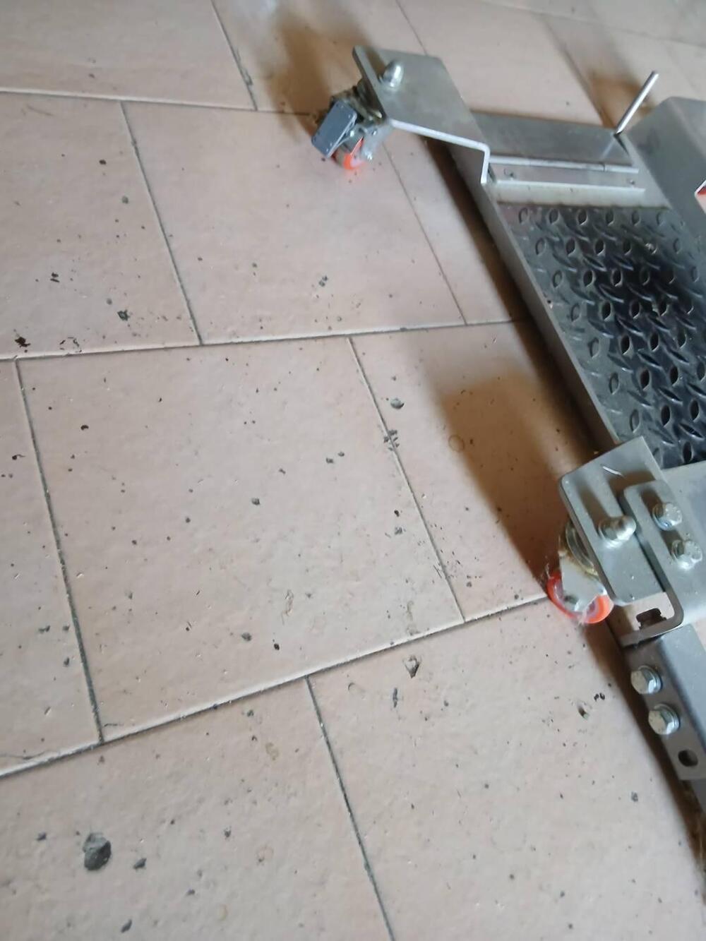 PEDANA SPOSTA MOTO A Parts (3)