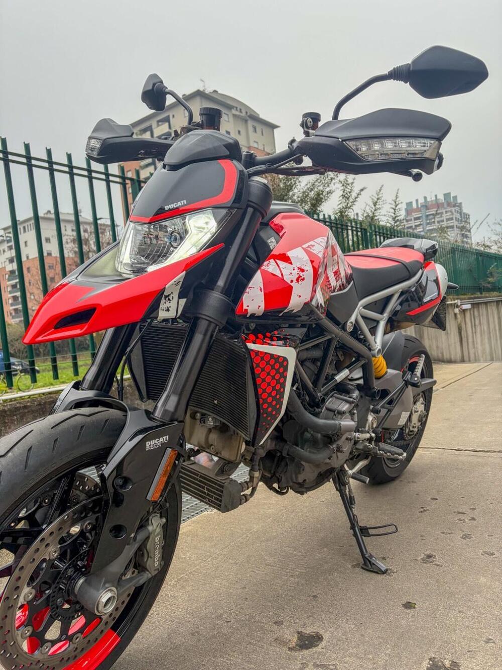 Ducati Hypermotard 950 RVE (2022 - 25) (2)