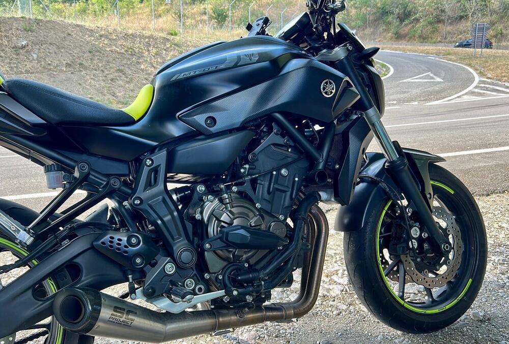 Yamaha MT-07 (2018 - 20) (2)