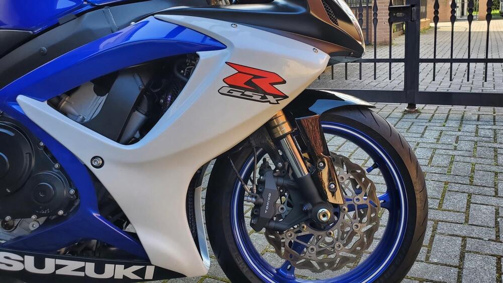 Suzuki GSX R 600 (2006 - 07) (5)