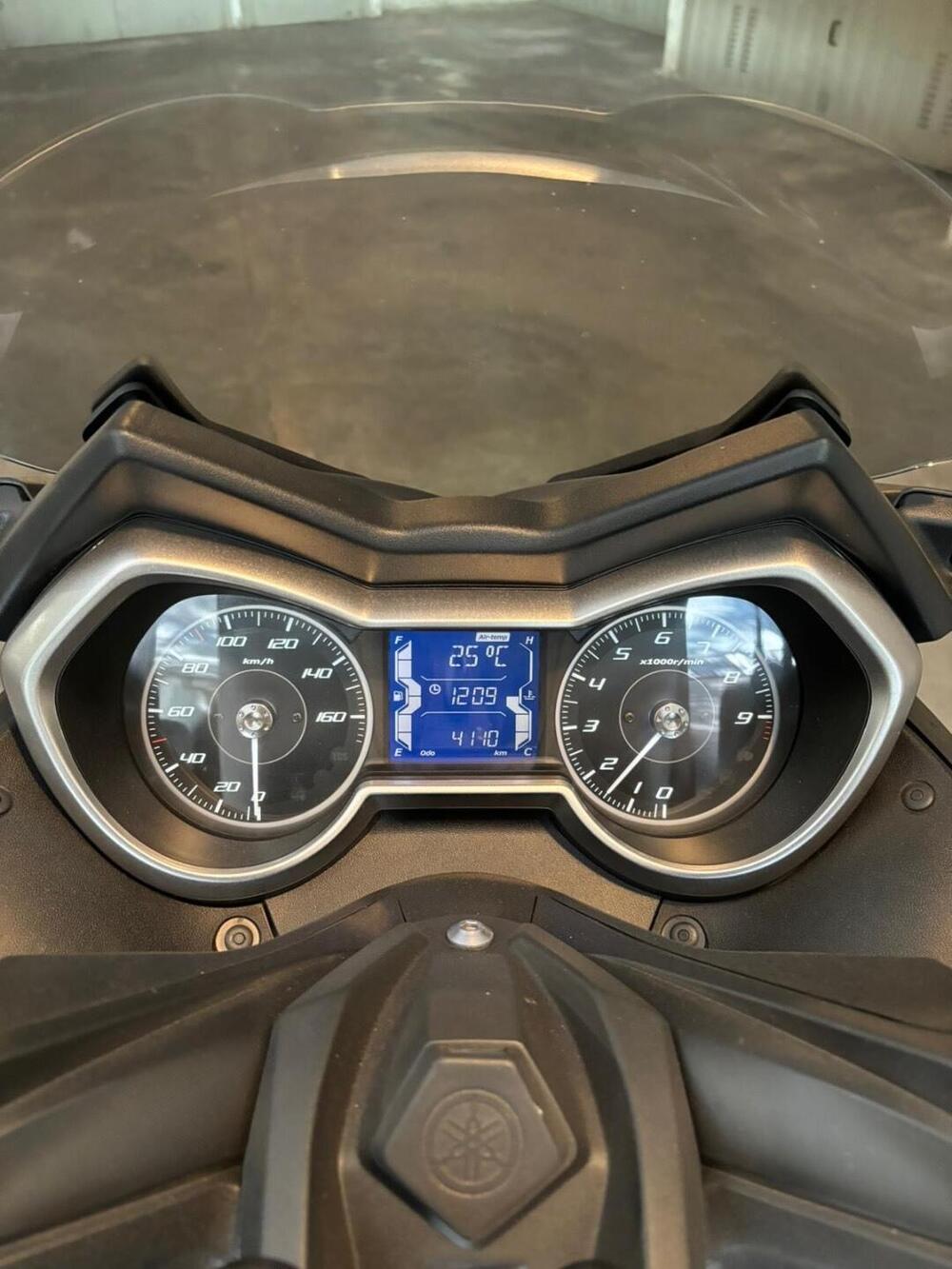 Yamaha X-Max 300 (2021 - 24) (7)