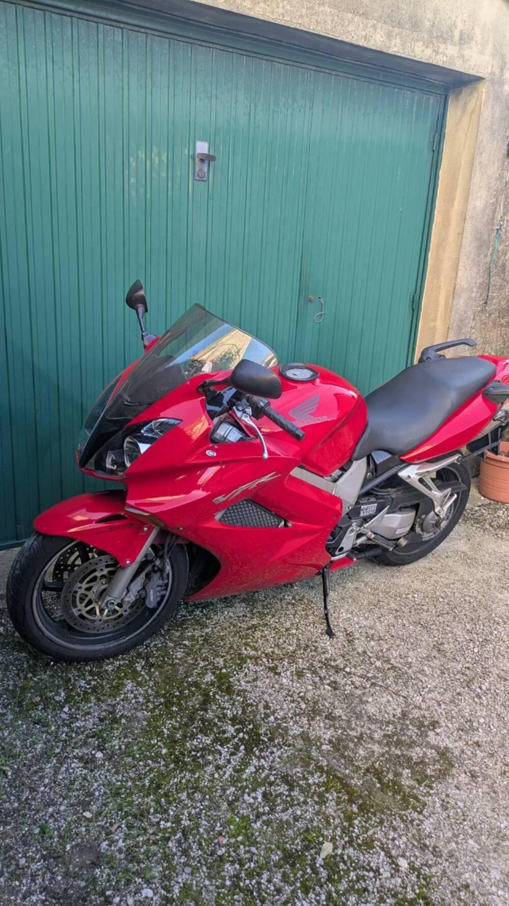 Honda VFR 800 (2002 - 05) (9)