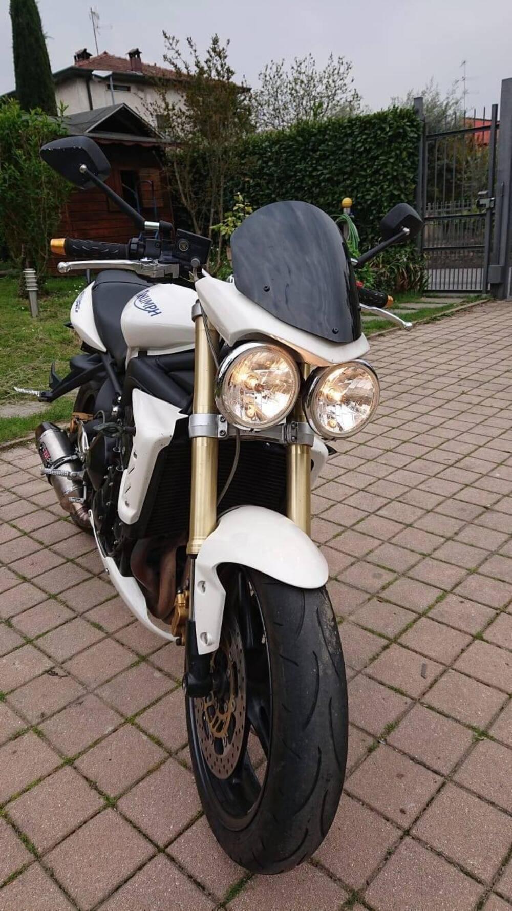 Triumph Street Triple (2007 - 12) (2)