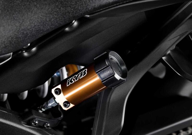 Yamaha YZF R9 YZF R9 70th (2026) (11)