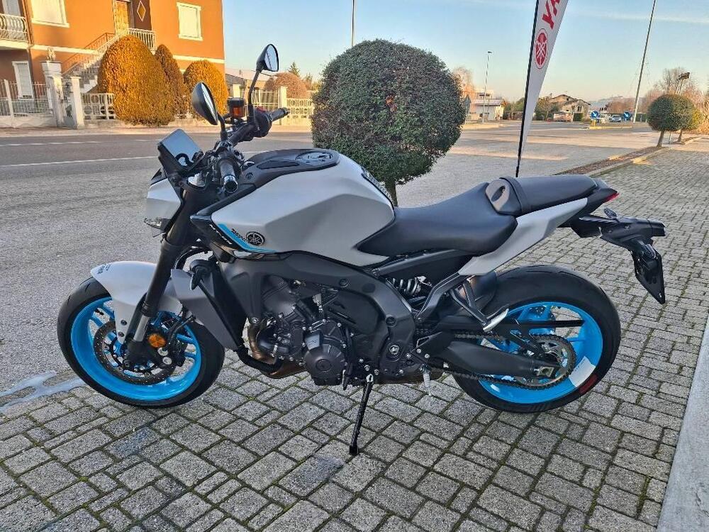 Yamaha MT-09 Y-AMT (2024 - 26) (3)