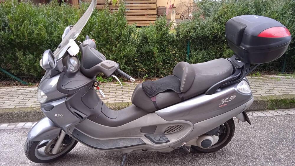 Piaggio X9 250 Evolution (4)