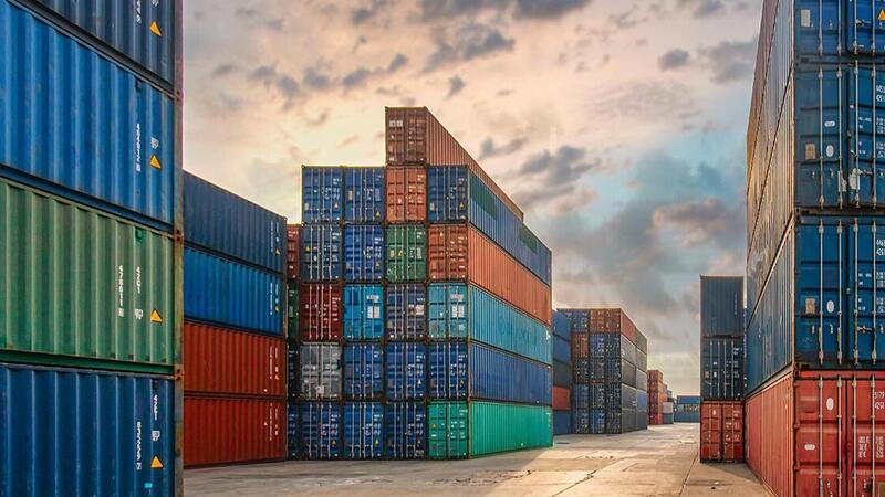 Carburanti e trasporti sotto scacco: la crisi di Hormuz colpisce famiglie, imprese e logistica