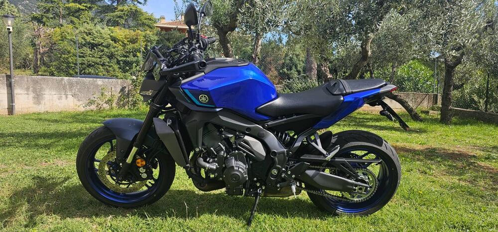 Yamaha MT-09 Y-AMT (2024 - 26) (2)