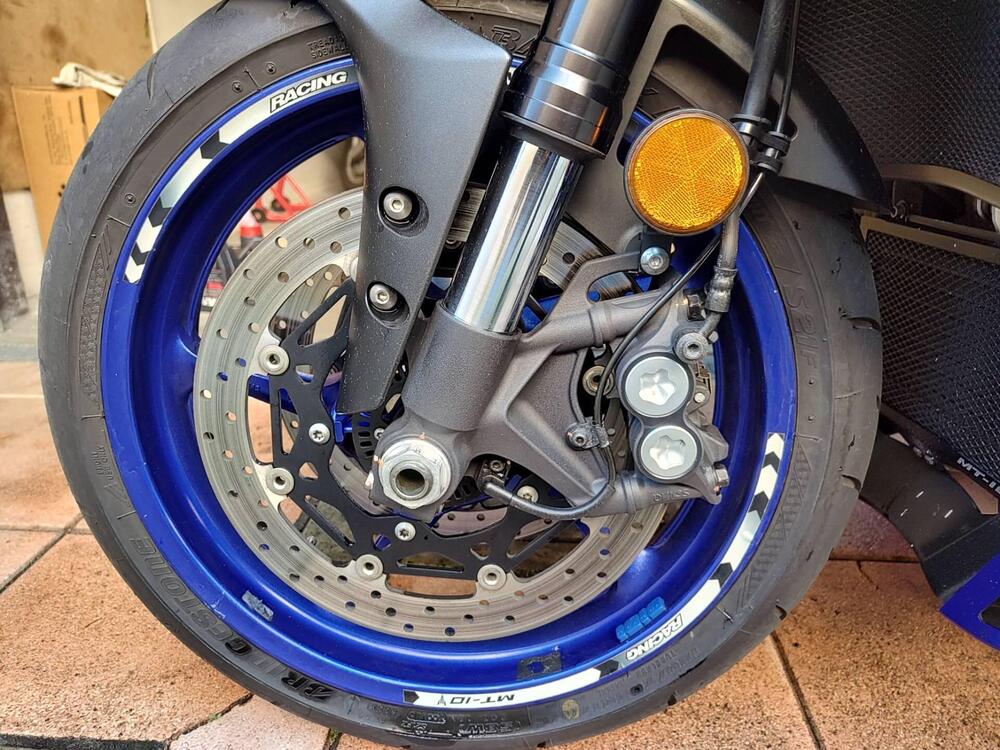 Yamaha MT-10 ABS (2016 - 17) (3)