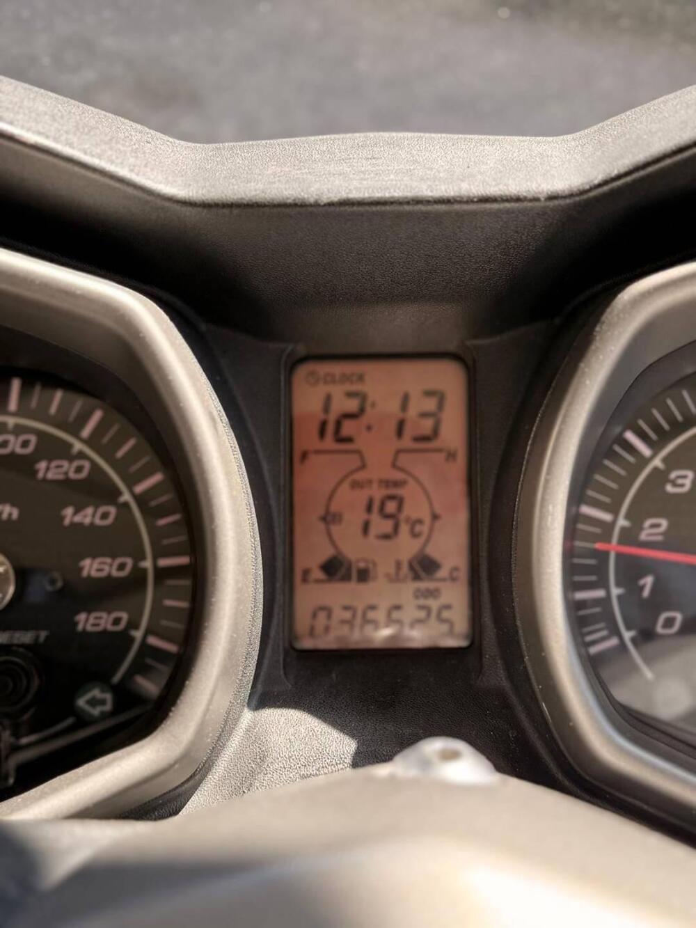 Yamaha X-Max 400 ABS (2017 - 20) (6)