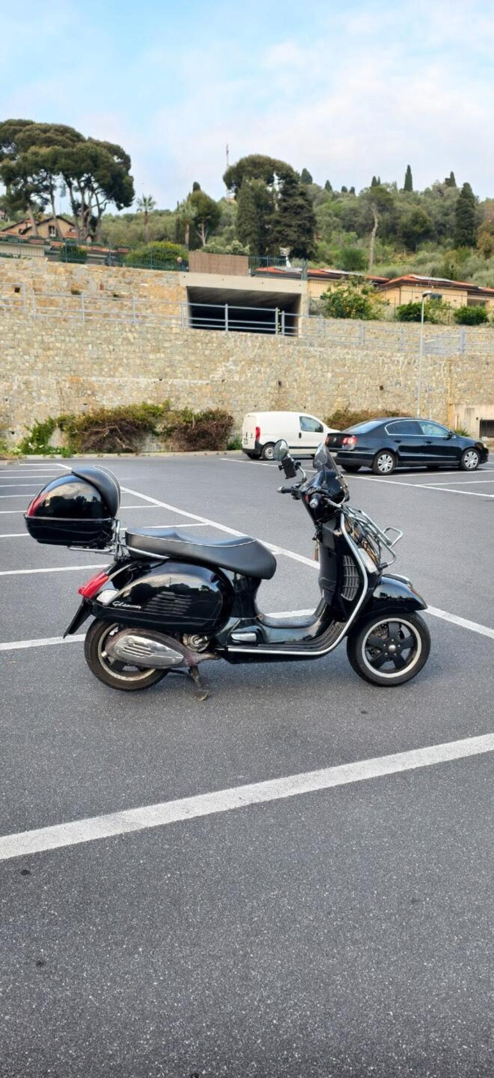 Vespa GTS 300 Super (2008 - 16) (2)