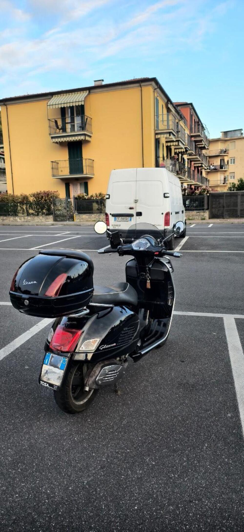 Vespa GTS 300 Super (2008 - 16) (3)