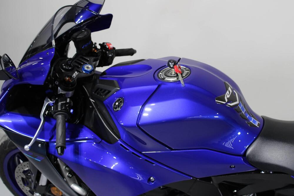 Yamaha YZF R1 (2020 - 25) (5)