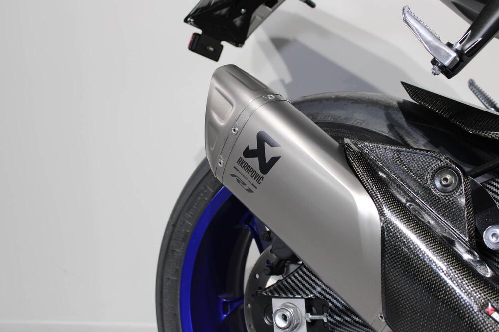 Yamaha YZF R1 (2020 - 25) (6)