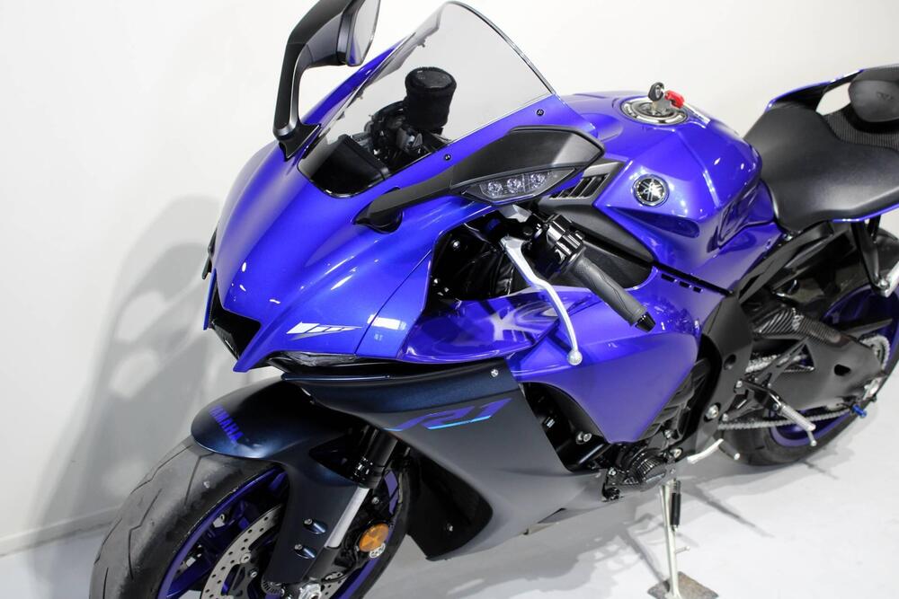 Yamaha YZF R1 (2020 - 25) (8)