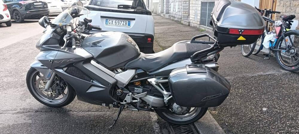 Honda VFR 800 (2006 - 13) (3)