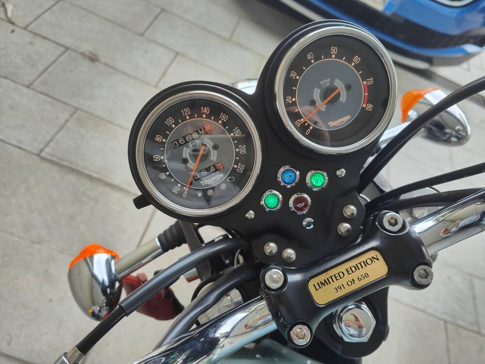 Triumph Bonneville T100 50th Anniversary (2009) (10)