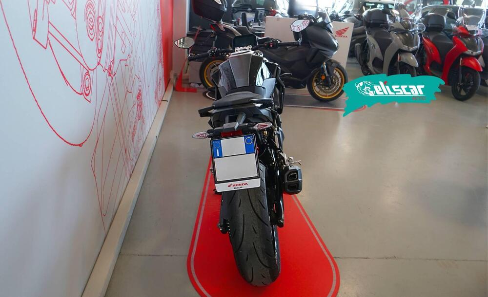 Bmw F 900 R (2025 - 26) (4)