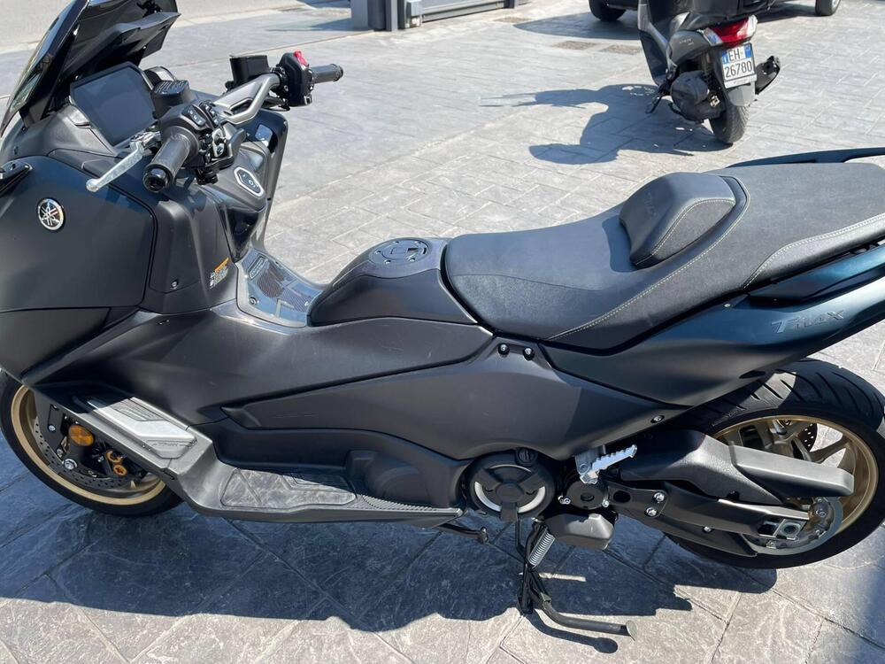 Yamaha T-Max 560 (2022 - 24) (2)