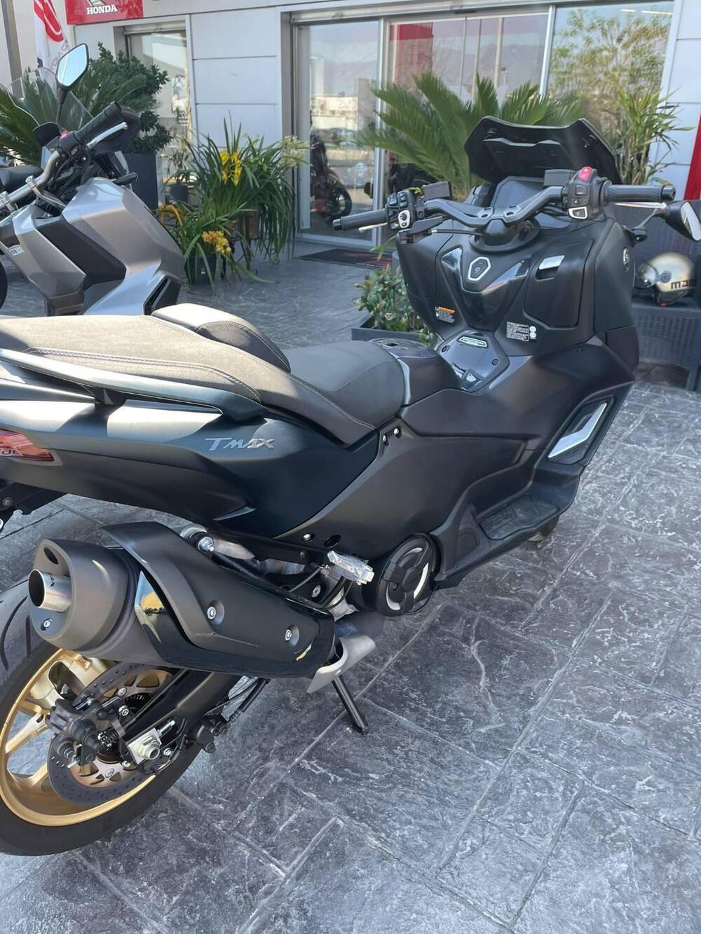 Yamaha T-Max 560 (2022 - 24) (3)