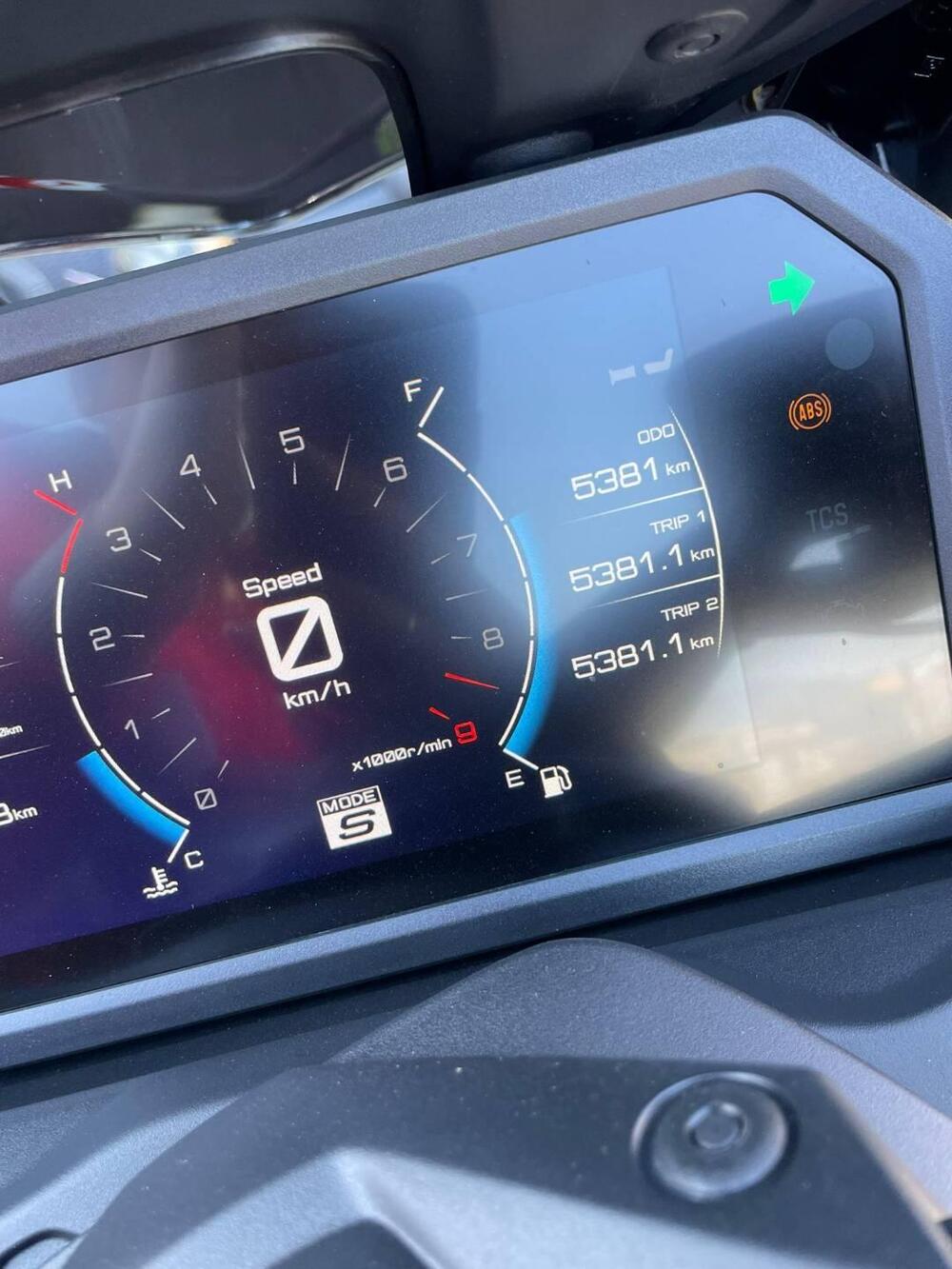 Yamaha T-Max 560 (2022 - 24) (6)