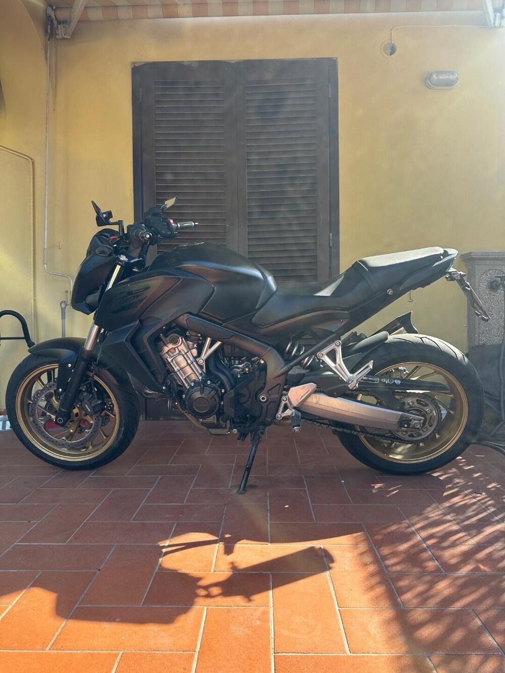 Honda CB 650 F ABS (2014 - 17) (2)