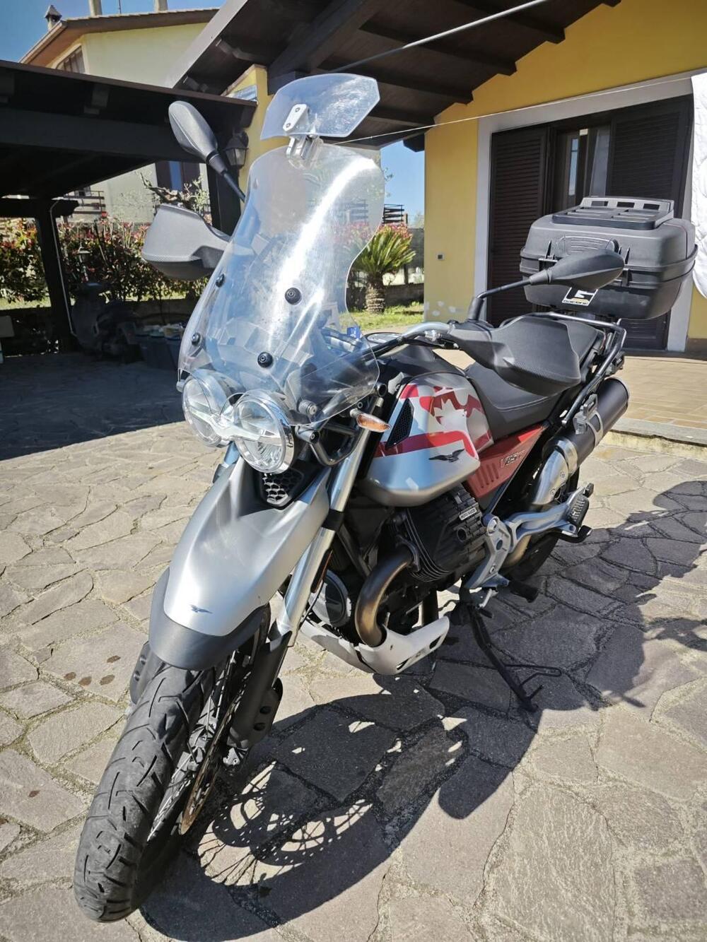 Moto Guzzi V85 TT Travel (2020) (4)