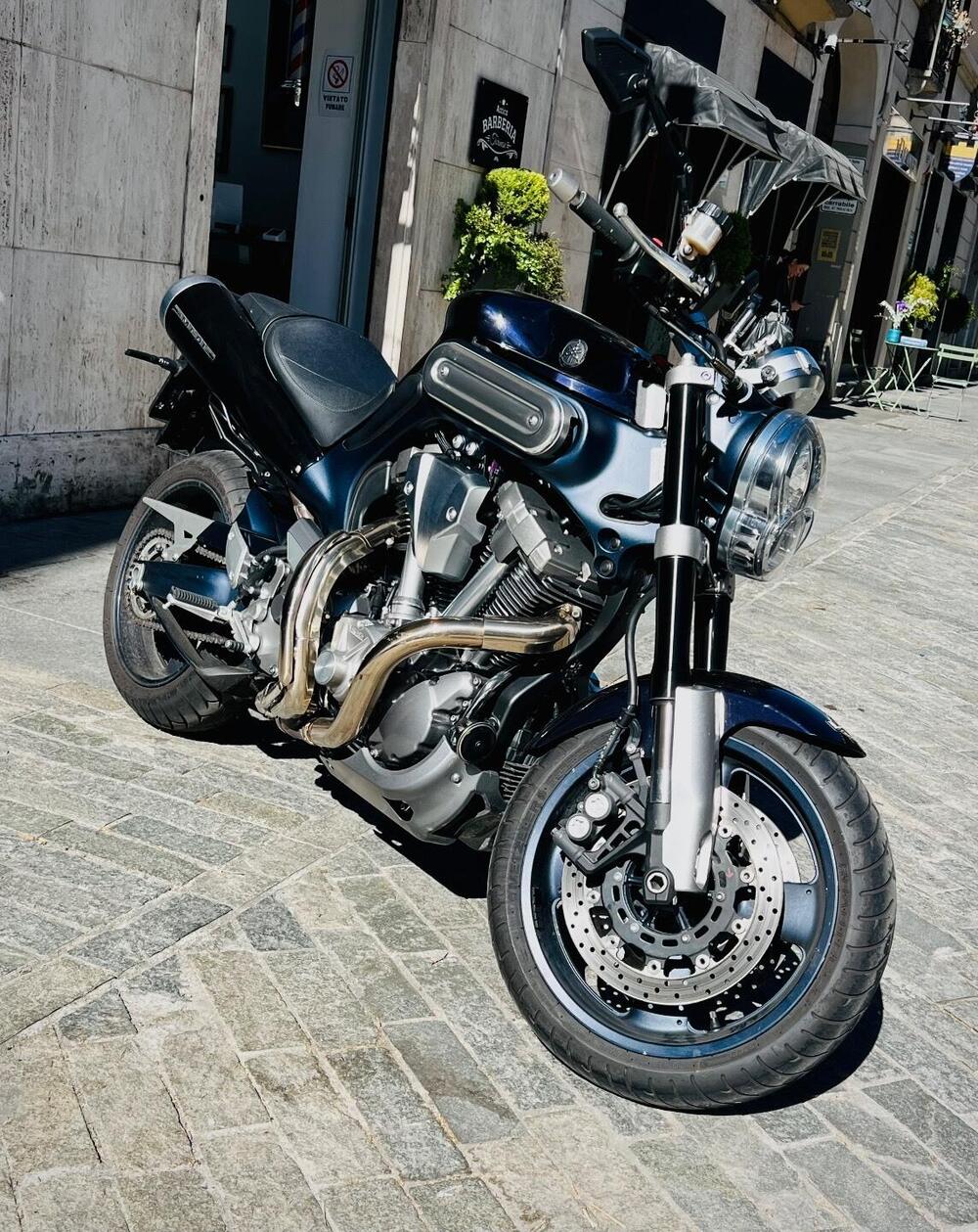 Yamaha MT-01 (2005- 11) (4)